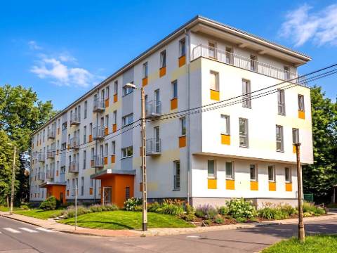 Nadbudowa i zmiana sposobu użytkowania budynku biurowego na budynek mieszkalny wielorodzinny TBS, ul. Szymanowskiego 1, Sosnowiec